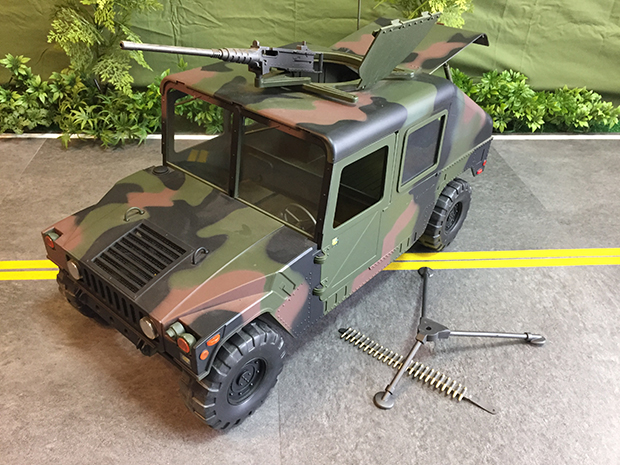 1/6サイズのハンヴィーとM2重機関銃